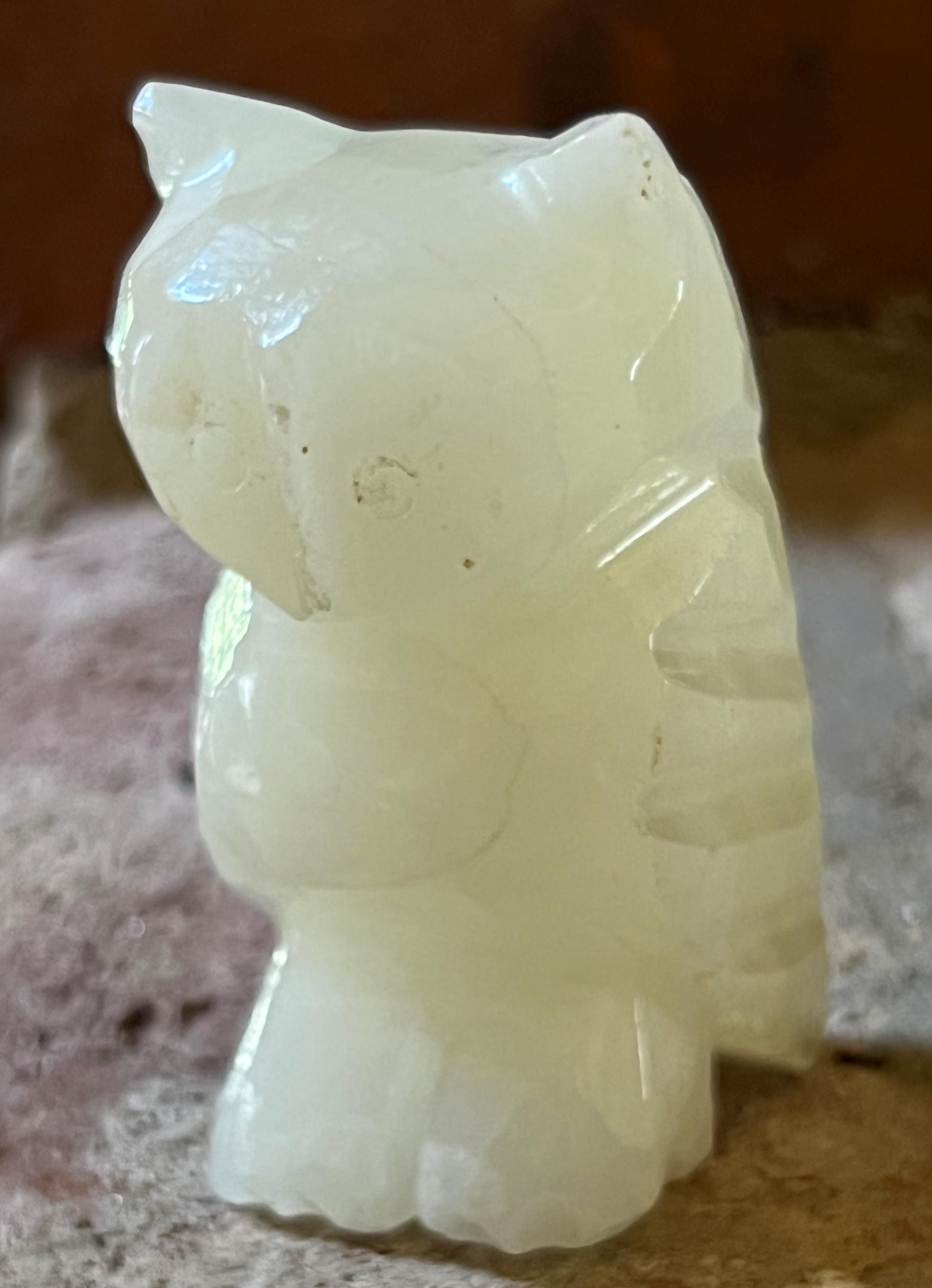 Vintage C1970s Beige Onyx Genuine Stone, Carved Wise Owl