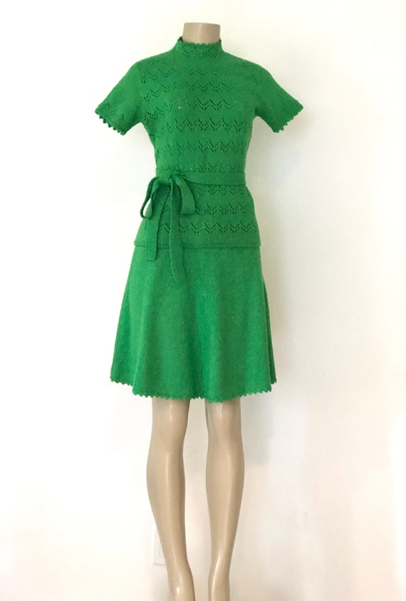 Vintage 1970s St. John Knits Kelly Green Short Sleeve… Gem