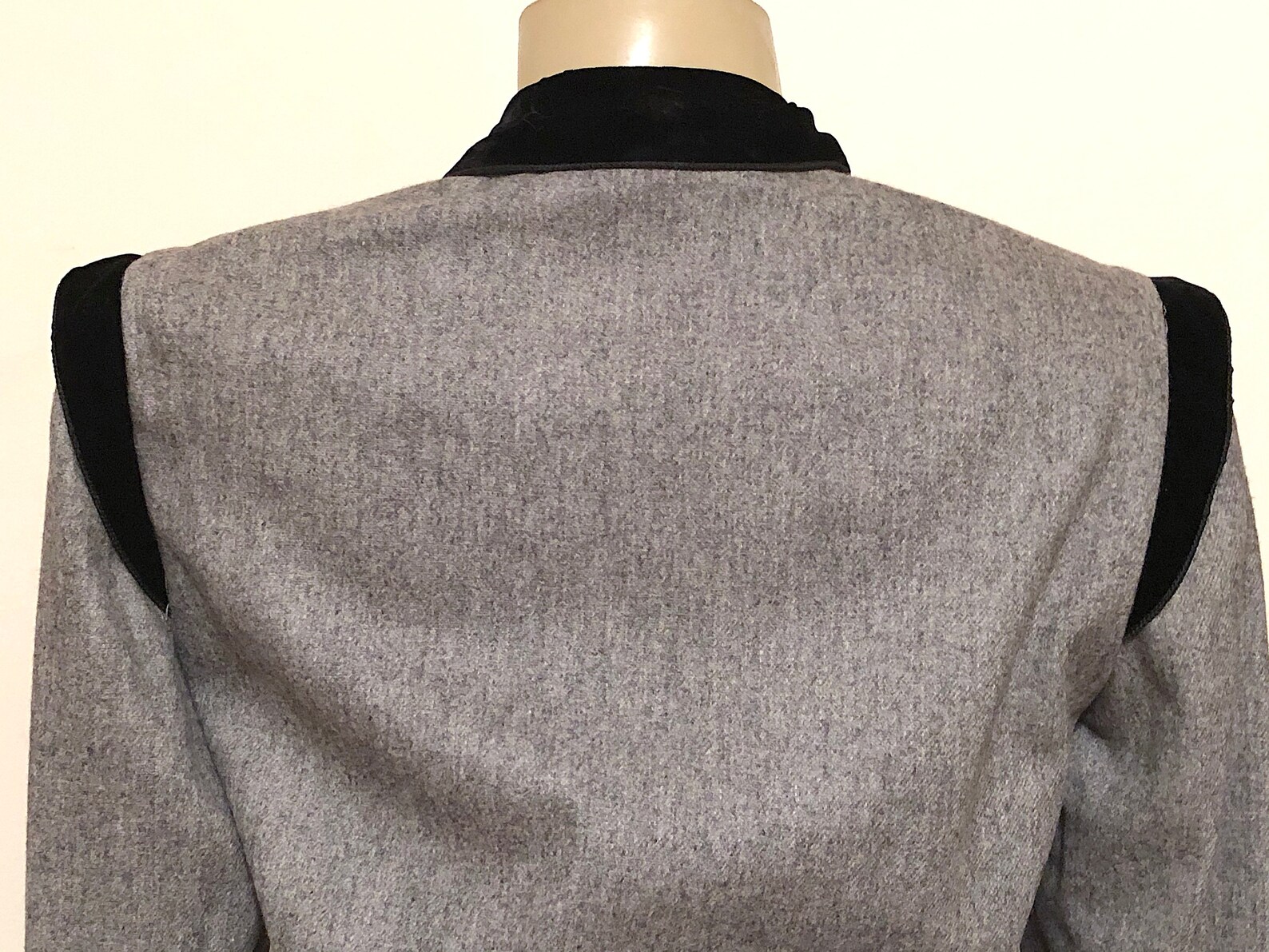 Vintage 1980s Designer Albert Capraro Gray Wool & Black Etsy