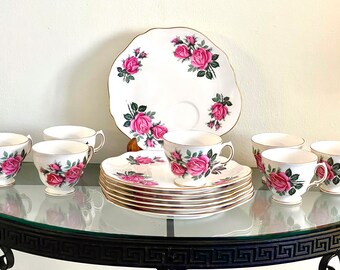 Vintage ROYAL VALE England RVA23 Pink Roses Scalloped Bone China Teacup & Saucer Breakfast Snack Set