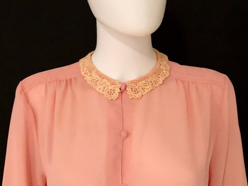 Vintage 1980s Peach, Light Orange, Coral, Long Sleeve Feminine Victorian Blouse Top With Lace Collar, M/L image 4