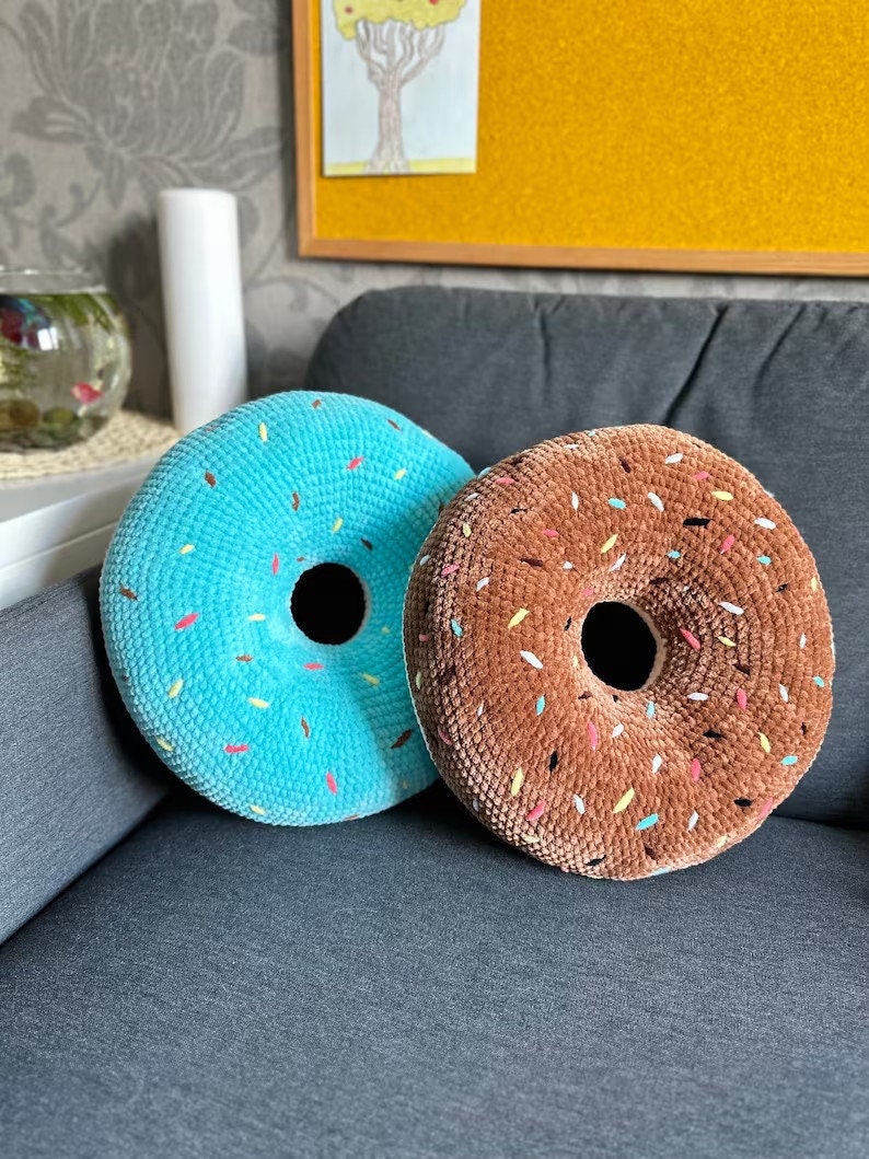 Donut pillows in PDF download, big donut pillows made of crochet, and pillows for home décor zdjęcie 7