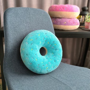 Donut pillows in PDF download, big donut pillows made of crochet, and pillows for home décor zdjęcie 4