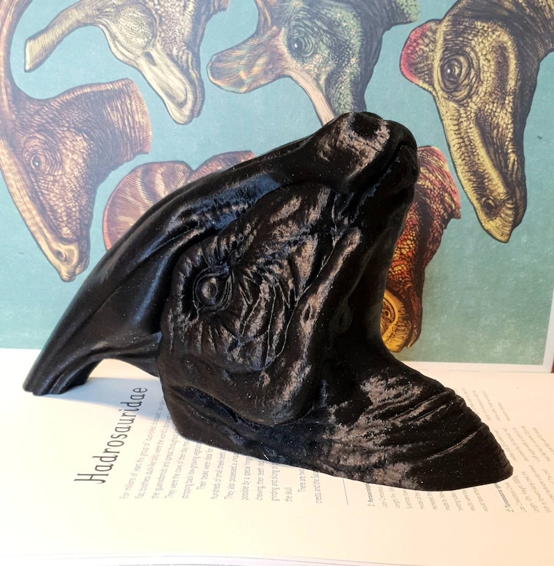 dinosaur crest on head