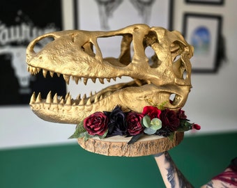 Tyrannosaurus Rex skull wedding centre piece - top table - 3D Printed Art - gothic wedding - custom colours / flowers available