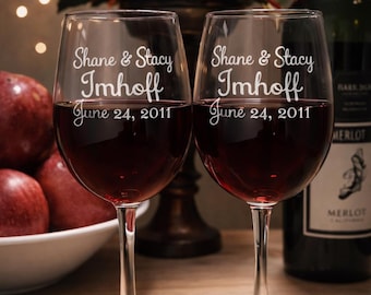 Personalized Wedding Wine Glass Set, Engraved Mr & Mrs Anniversary Gift