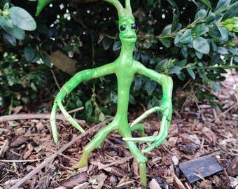 Bowtruckle - botruc - poseable art doll