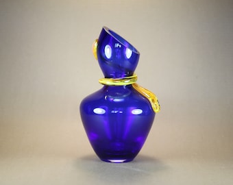 Vintage kobaltblauwe vaas, Chribska blauw glas, gemaakt in Tsjechië, glaskunst, kobaltblauw, woondecoratie, jaren '50