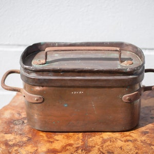 Old copper dauber, copper braising pan with handles, pot, monogrammed P.M, old copper accessories, kitchen, 19th century