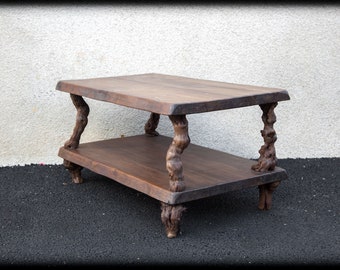 table ceps de vigne et bois vintage, table basse brutaliste, table pied de vigne, table bois, décoration intérieur, wooden table
