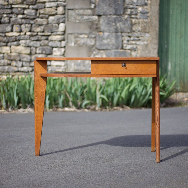 Bureau Jacques Adnet, bureau bois tripode, petit bureau designer Français, bureau moderniste, 50's