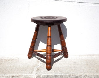 Tabouret vintage, tabouret bois, tabouret tripode, chaise d'appoint, déco intérieur, Charles Dudouyt style, wooden stool, stool