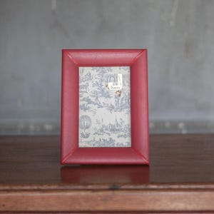 Vintage photo frame, red photo frame, Jeancelle creation, decoration, frame to put down, home decor, picture frame