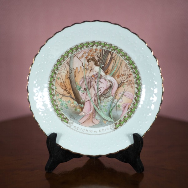 Assiette porcelaine de Limoges Mucha Reverie du Soir par P.Marquet & Fils, collection, les heures du jour Mucha, Art Nouveau, 70's