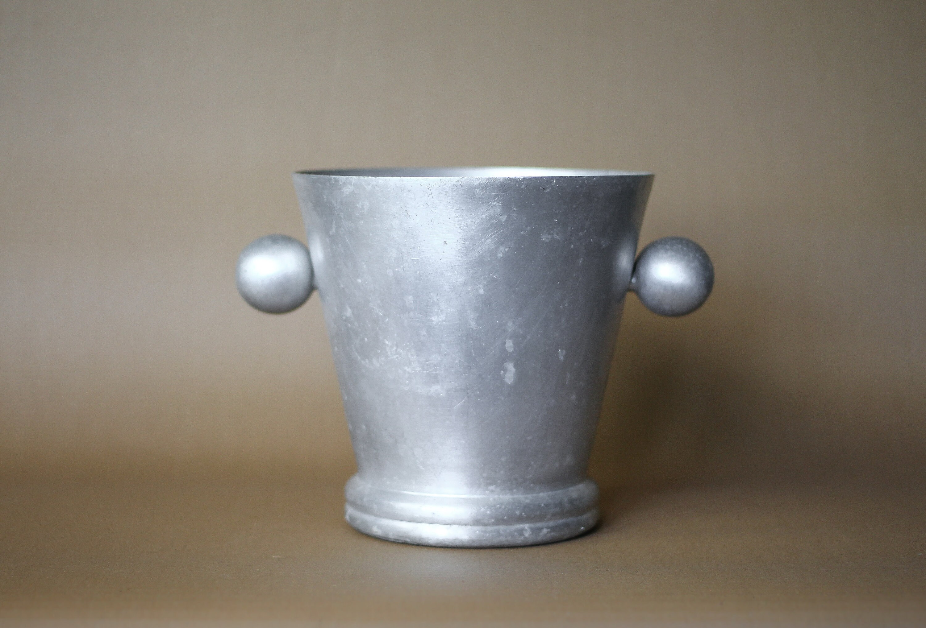 Importante paire de seaux à champagne en forme de vases médicis vers 1840 - XIXe siècle - N.56901