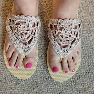 Women's Fancy Crocheted Flip Fops