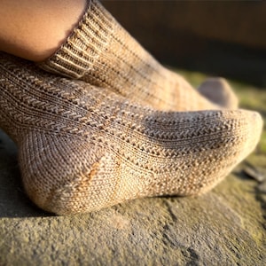 Piku Socken Strickmuster, Diamantferse, Manschette unten (PDF-Muster)