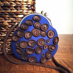 Blue Wool Small Bag, Felt Handbag, Leather and Wool Crossbody, Kiss lock Handbag, Travel Purse, Beach Bag, Mini Bag, Vacation Bag