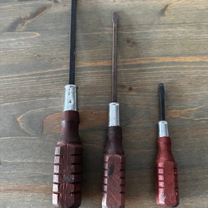 Vintage Wood & Metal Screwdrivers Flathead  3 sizes