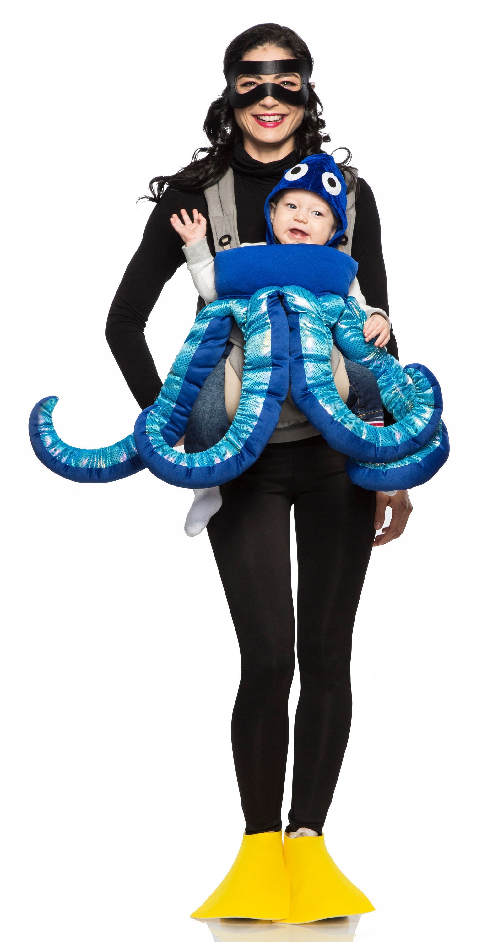 Jellyfish costume Scuba diver costume Couples costume  Under the sea  costumes, Sea creature costume, Diy halloween costumes easy