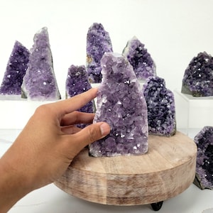 Cúmulo de cristal de amatista de pie - Base de corte druso de amatista - Geoda de amatista