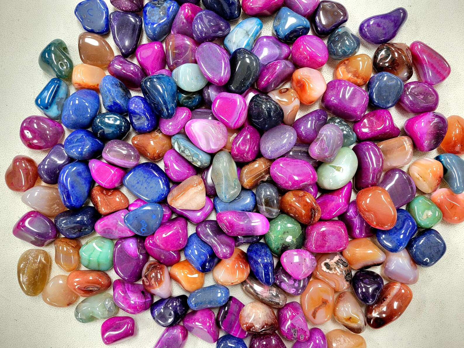 Shiny Tumbled Agate Stones Dyed Colorful Crystals Bulk Rocks for Vase ...
