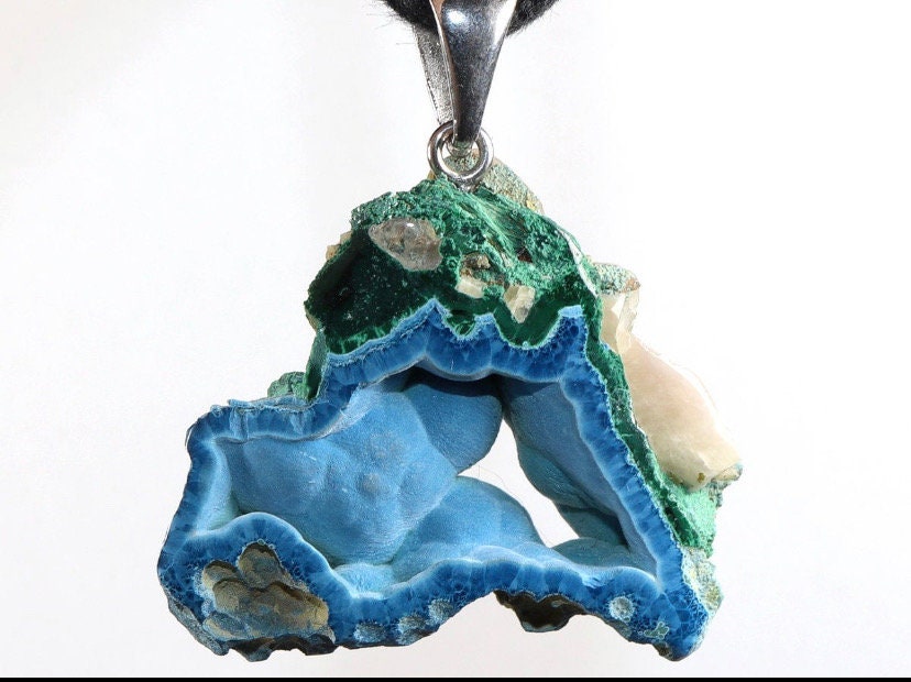 Velvety Shattuckite with Malachite and Quartz pendant