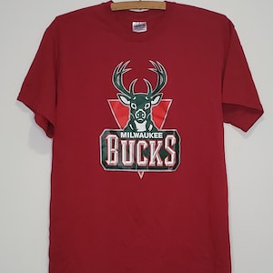 Vintage Milwaukee Bucks Tshirt. MEDIUM