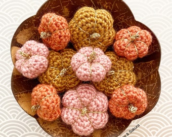 Mini decorative pumpkin crochet