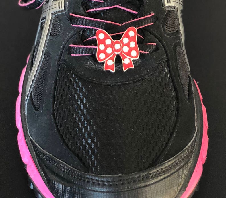 Club Minnie Mouse Bow Shoelace Charm