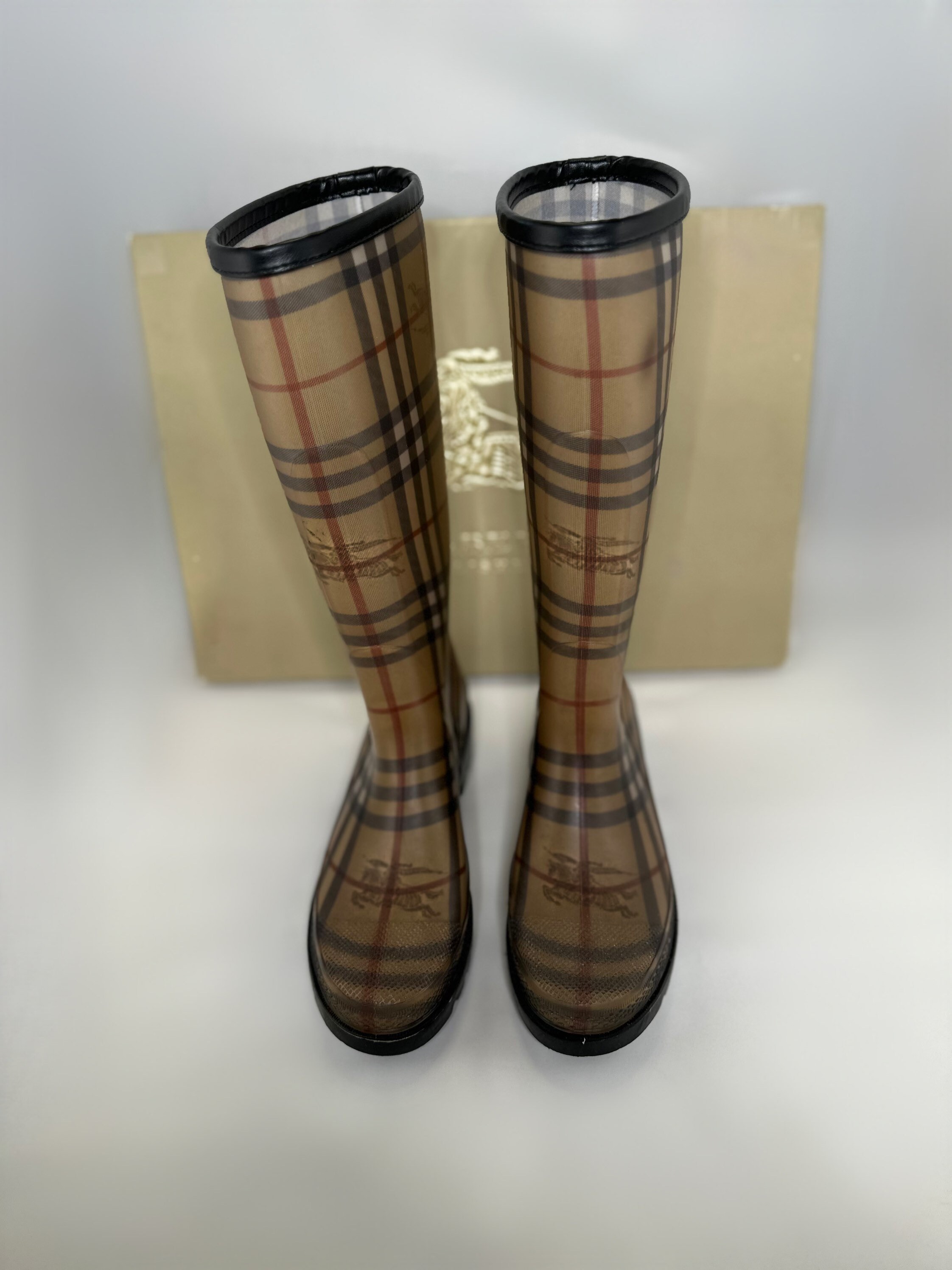 Affordable Replicas: Replica Burberry Rain Boots Suppliers