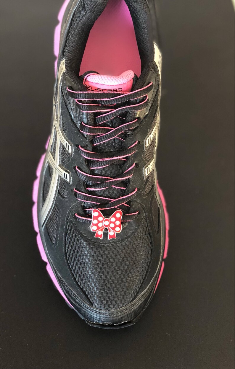 Club Minnie Mouse Bow Shoelace Charm