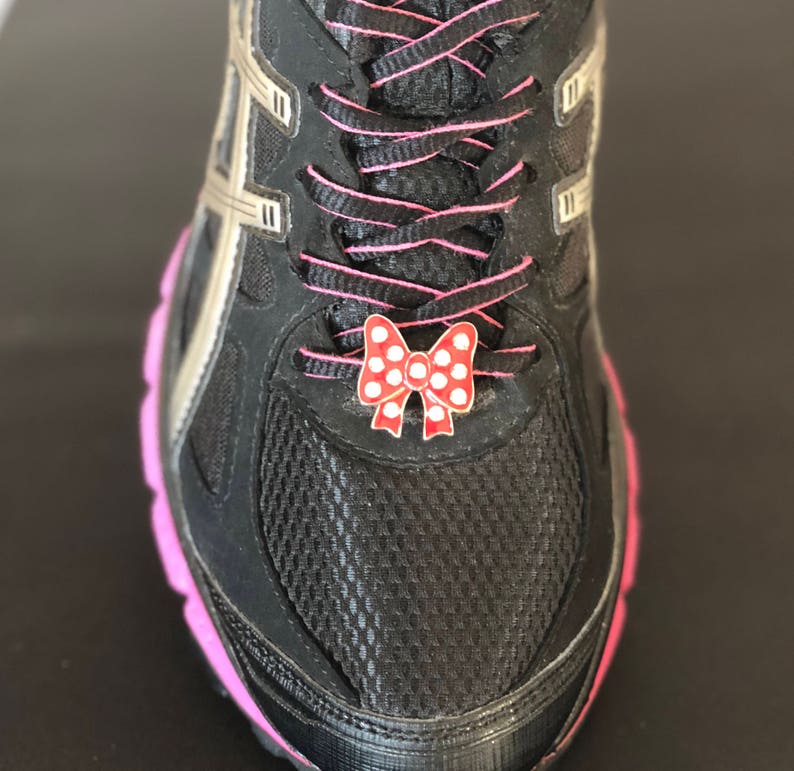 Club Minnie Mouse Bow Shoelace Charm