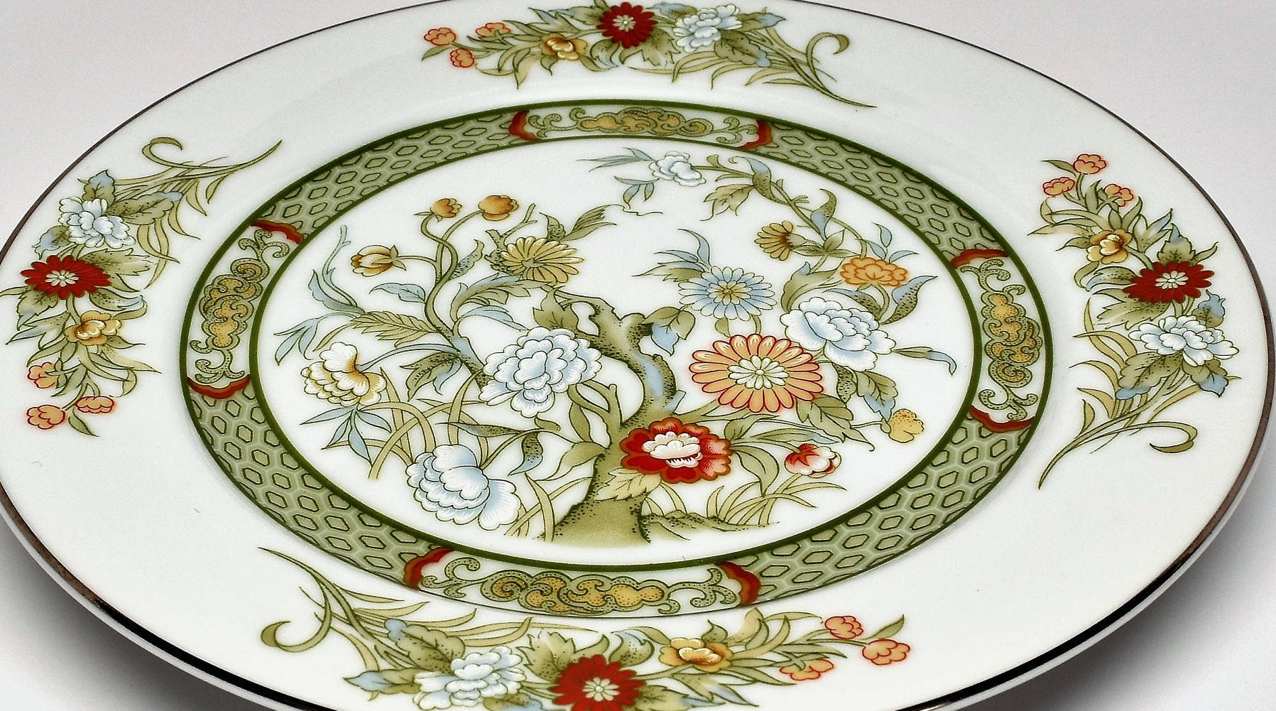 MIKASA FINE CHINA Salad Plate Set of 4 Pattern is Kabuki L9011