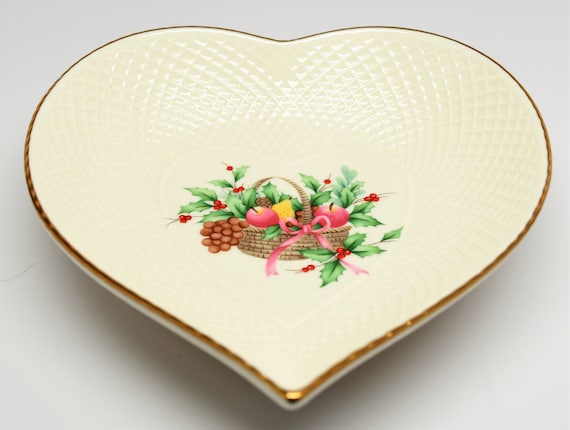 mikasa christmas dishes