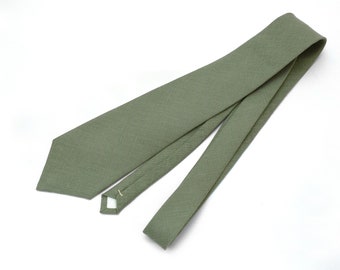 Sage green linen necktie, wedding necktie, linen necktie,  groomsmen neck, wedding tie, green necktie, green bow tie for men
