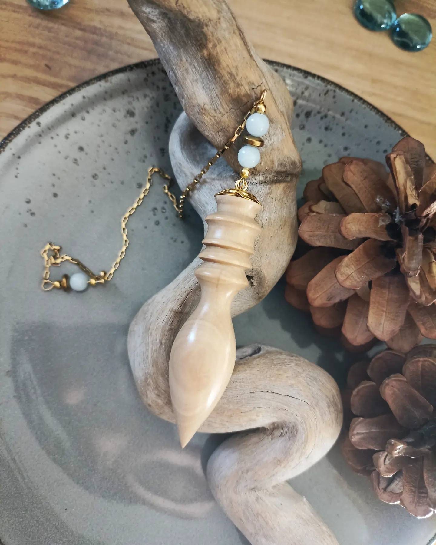 Pendule en Précieux Bois d'olivier