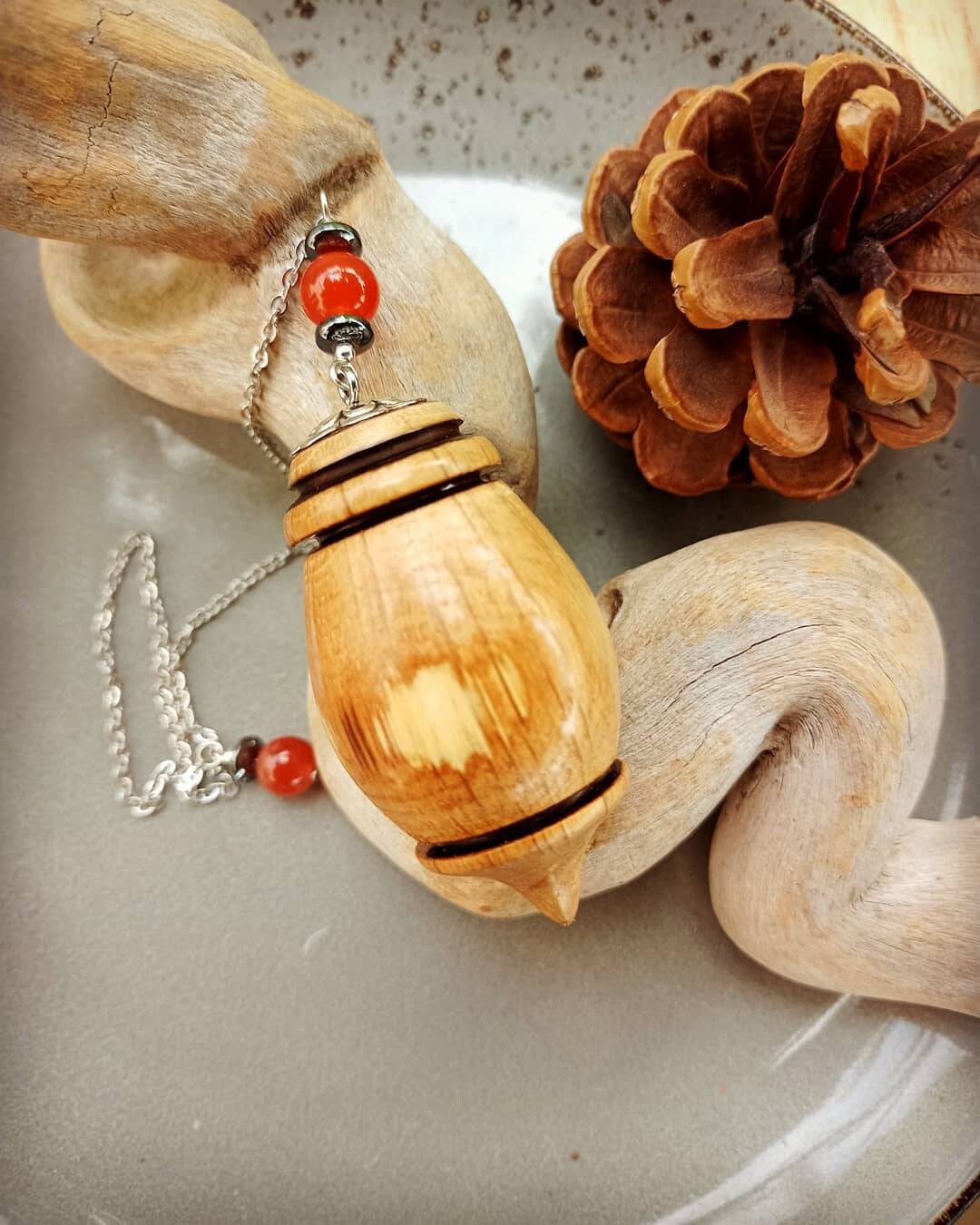 Pendule Bois de Chêne Vert Échauffé