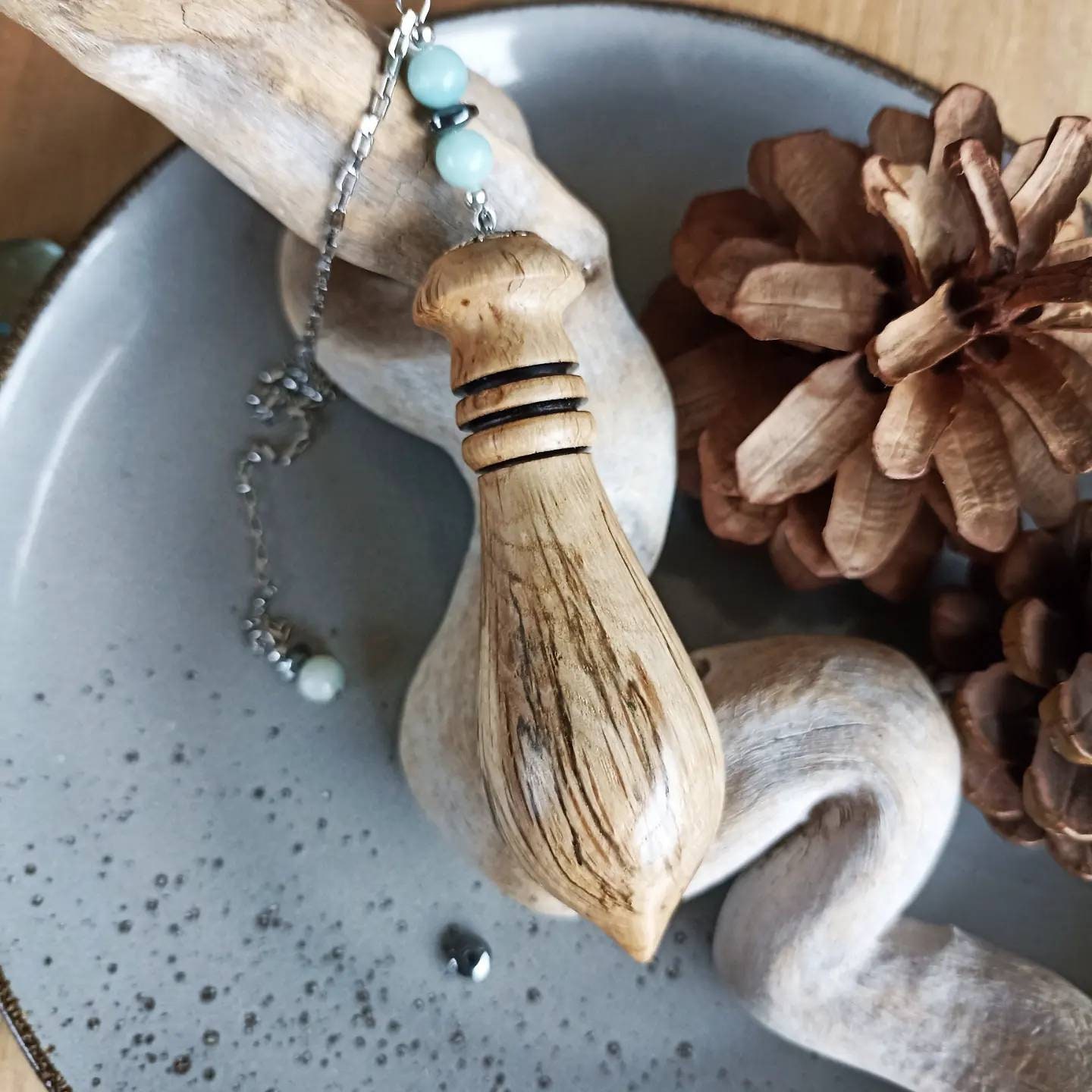 Pendule en Bois de Chêne Vert Échauffé