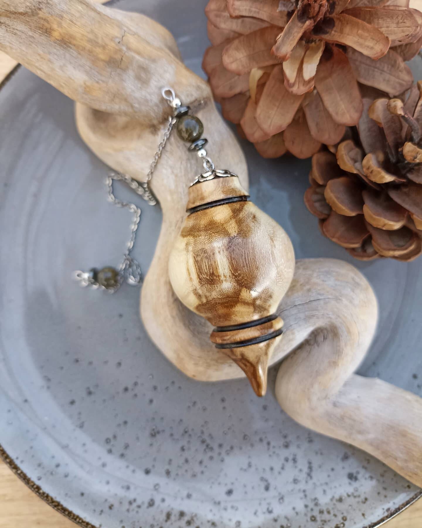 Pendule en Bois de Genêt Échauffé