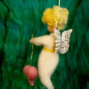Kleiner hängender Engel gefilzt mit Herz | Etsy