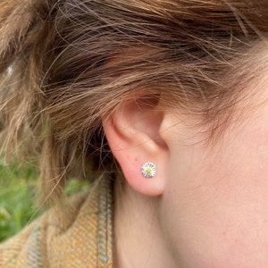 Daisy Earrings, Daisy Studs, Flower Earrings, Daisy, Stud Earrings
