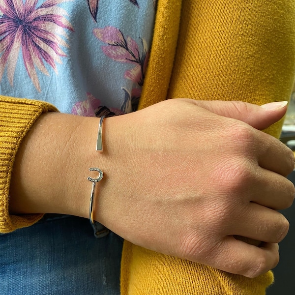 Horseshoe Nail Bracelet main image 0
