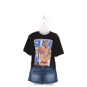 Vintage Y2K Shaquille O&#39;Neal Lakers Graphic Tee – Black Slam Magazine Shirt – Streetwear Vibes