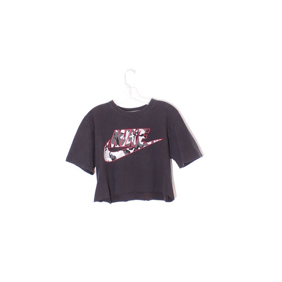 nike tee cropped nike tee cropped