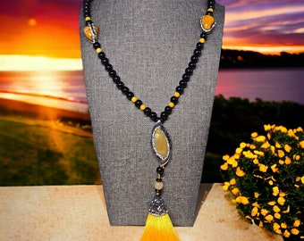 Radiant Elegance: Druzy Pearl Tassel Beaded Long Necklace
