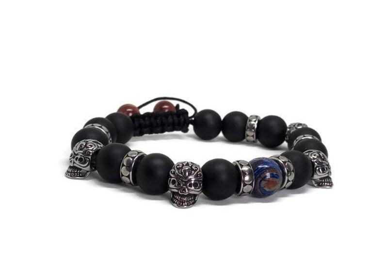 Onyx bracelet Gift for men Jewelry for men Bracelet for men Natural gemstone bracelet Skull bracelet Black beaded bracelet