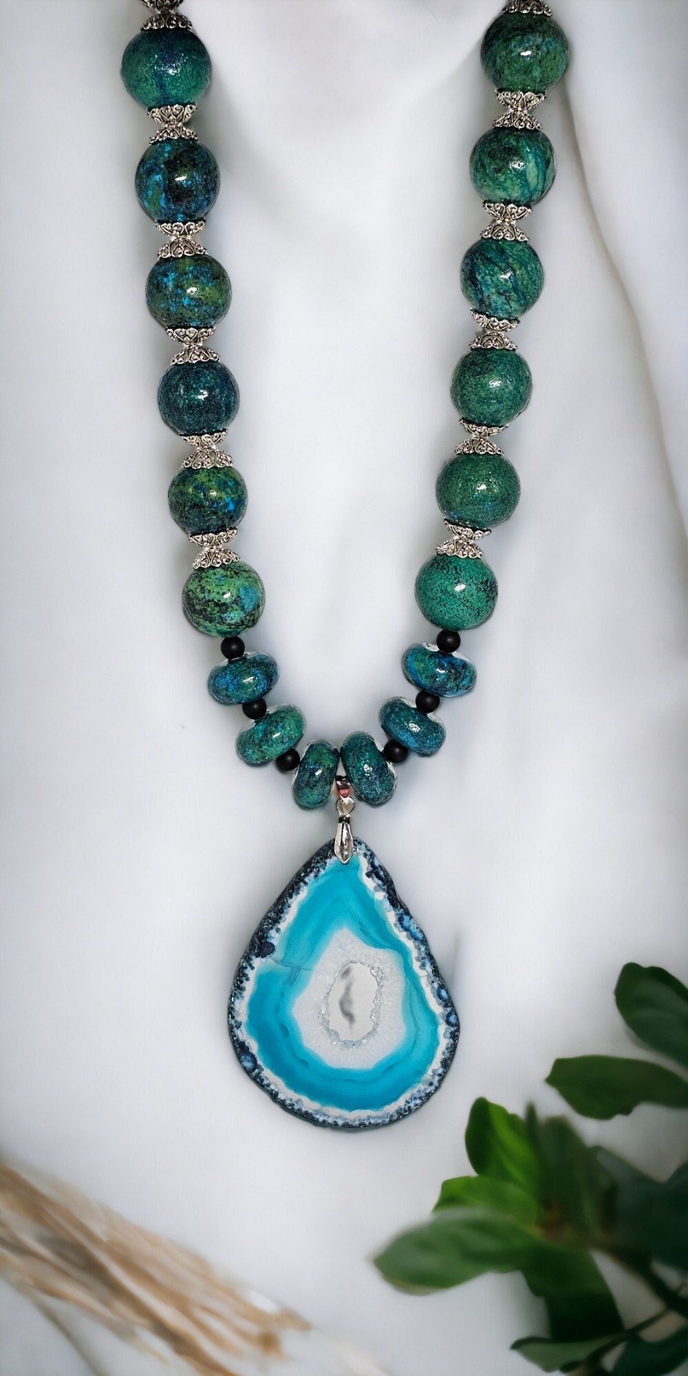 Coccoloba Leaves Necklace, Black/Turquoise main image 0