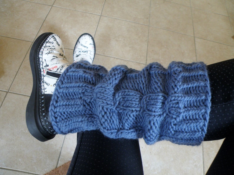 Handgestrickte Bein / Armstulpen / Boot Cuffs /Pulswärmer / Stiefelblitzer / Beinwärmer / Leg warmers / Blau Bild 9