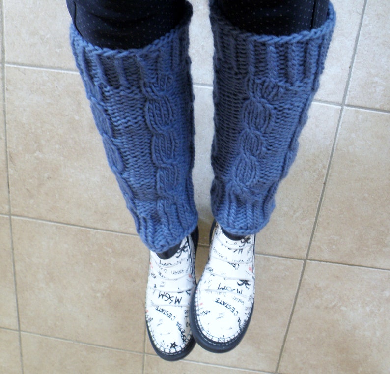 Handgestrickte Bein / Armstulpen / Boot Cuffs /Pulswärmer / Stiefelblitzer / Beinwärmer / Leg warmers / Blau Bild 4